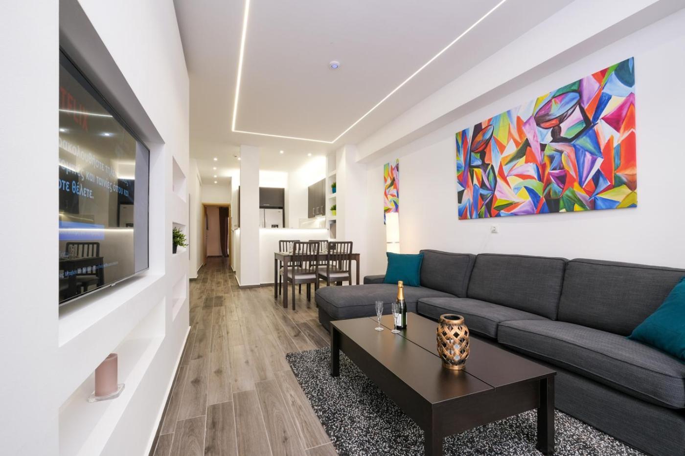Central Elegance